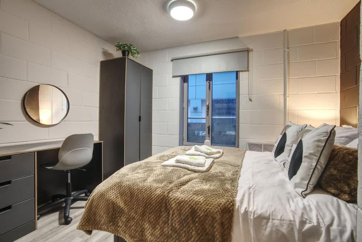 1Br City Centre Apt, Self Check In, Wifi, By Derbnb Sheffield Luaran gambar